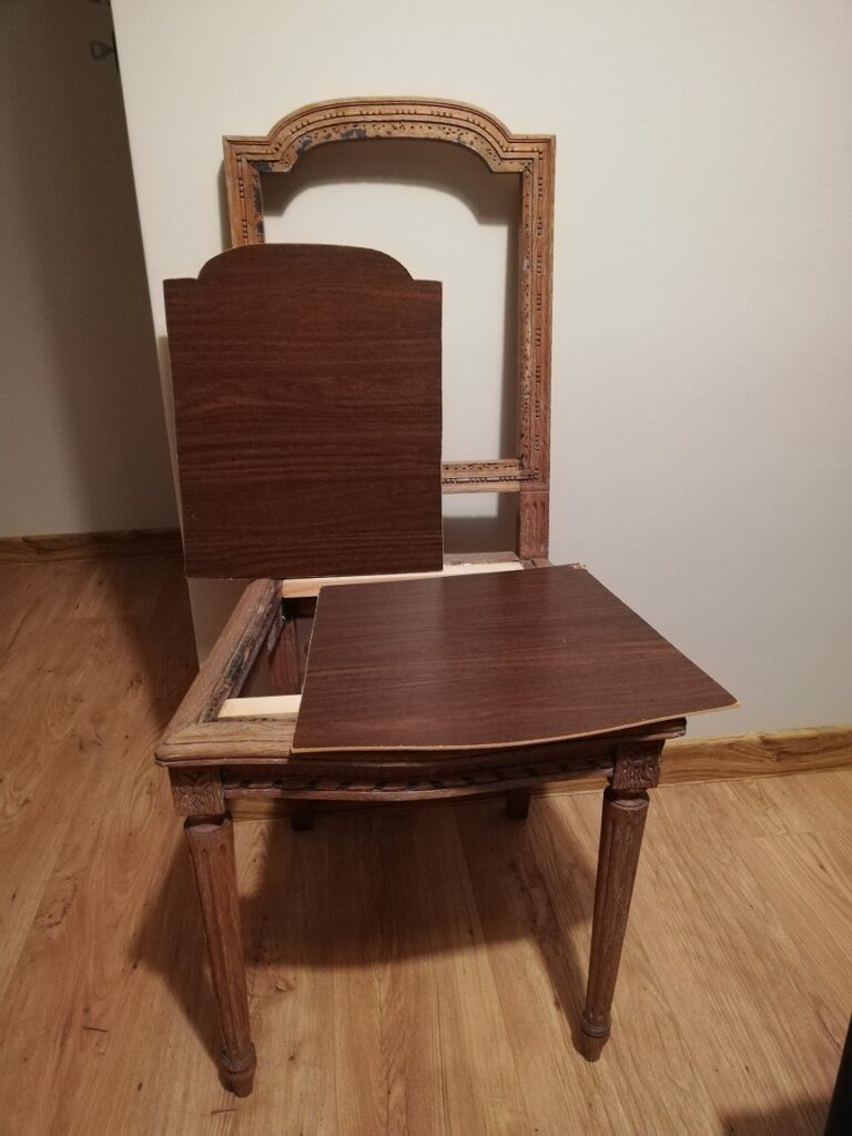 dębowe krzesło
